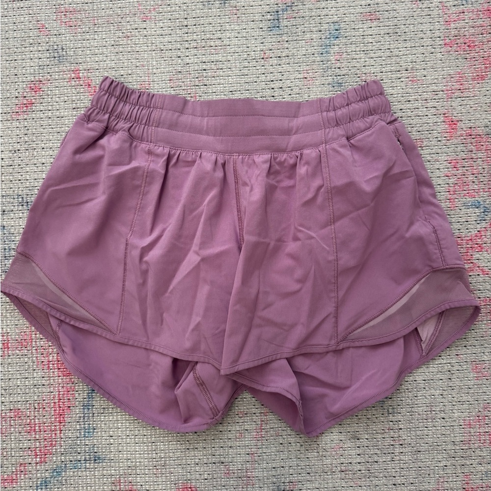 Lululemon hotty hot shorts 4”/low rise
